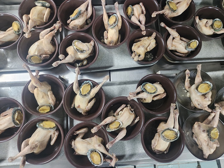 좋은선린요양병원 초복 맞이 전복삼계탕 특식